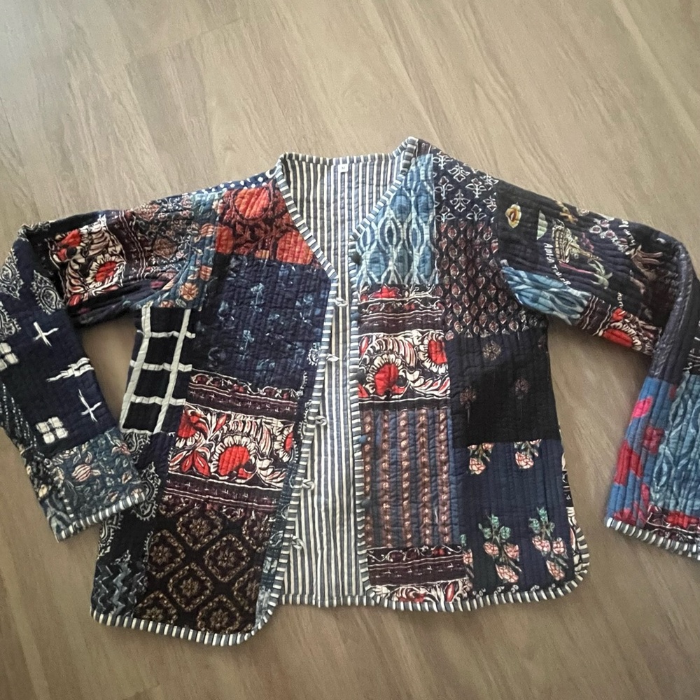 Quilted Patchwork Reversible Jacket Size Medium - image 3